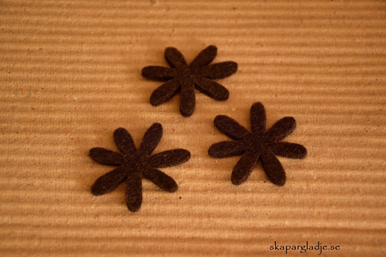 Filtblomma Brun 4,5cm 