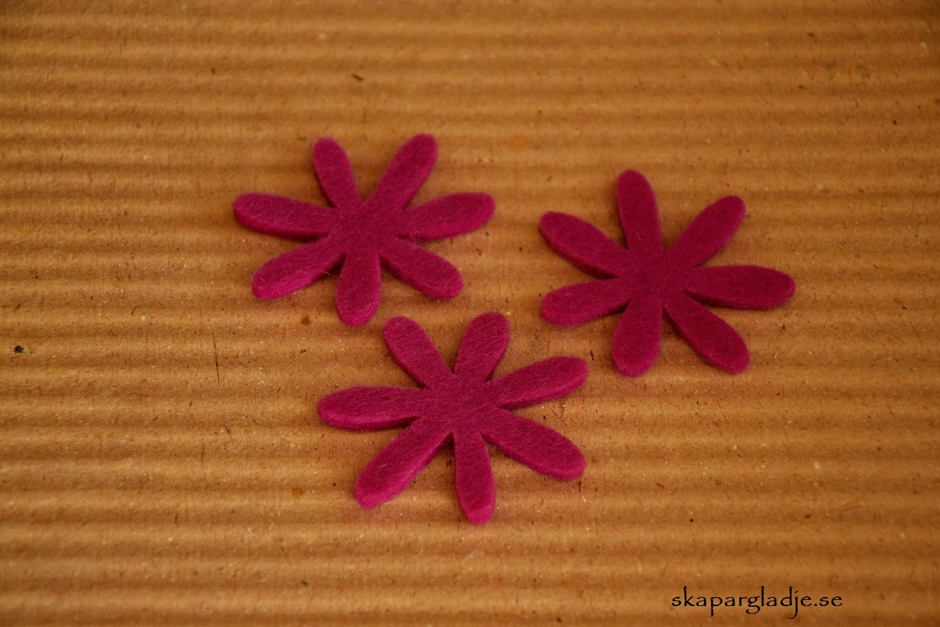 Filtblomma Ljuslila 4,5cm 