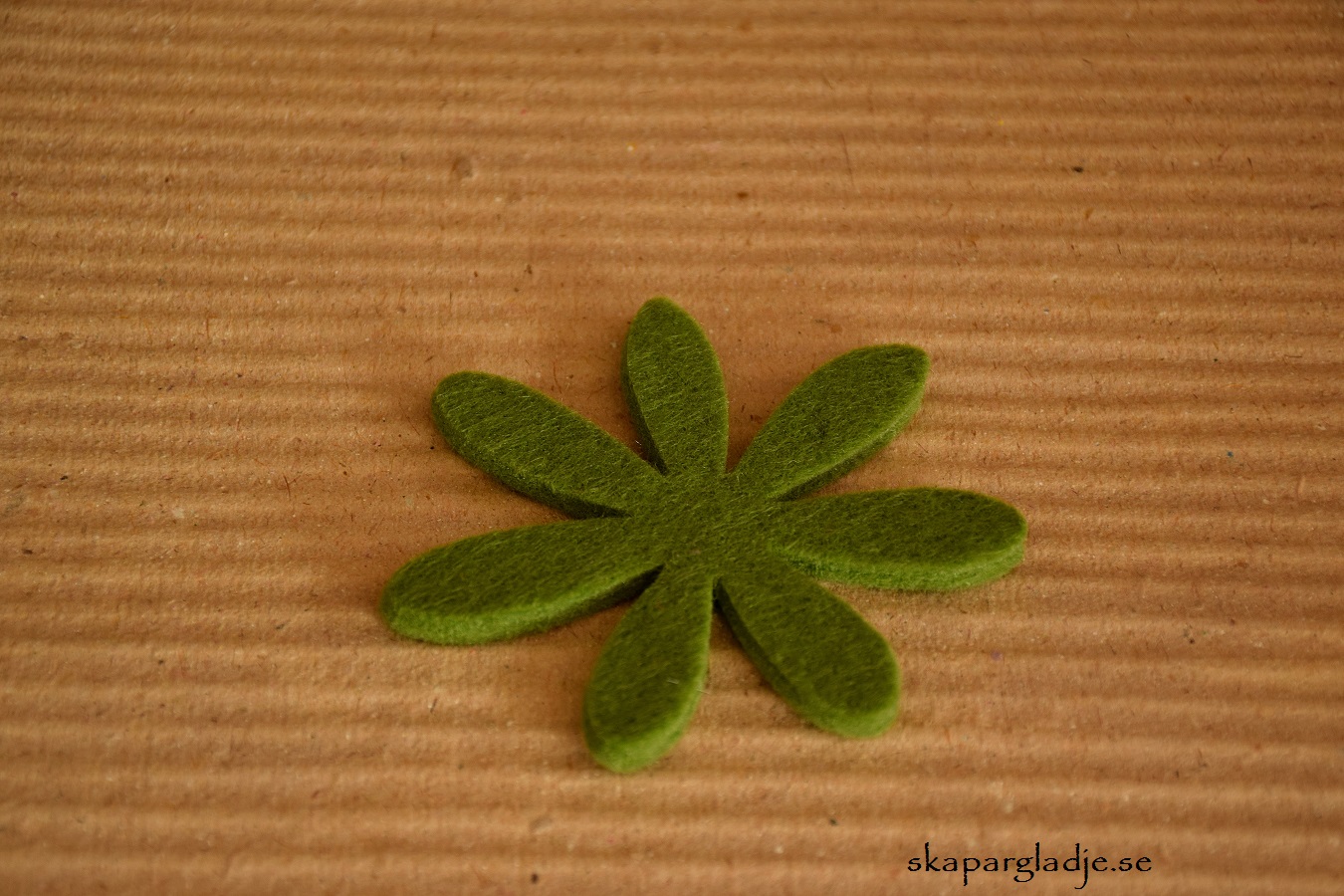 Filtblomma Grön 8cm  - 2