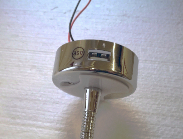 Läslampa böjbar krom m. USB 3000K LED - 3