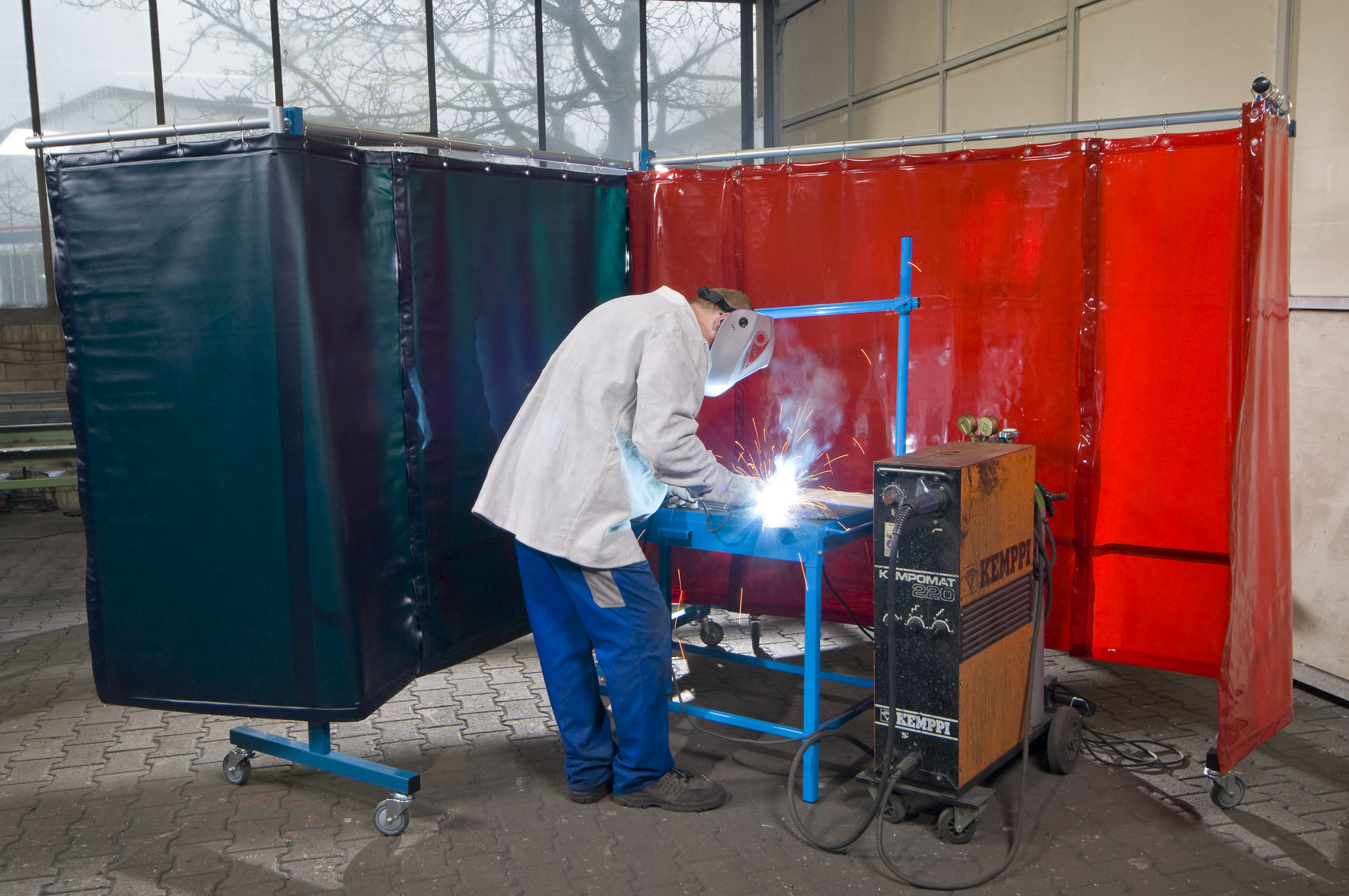 Transflex mobile protective partition - 2