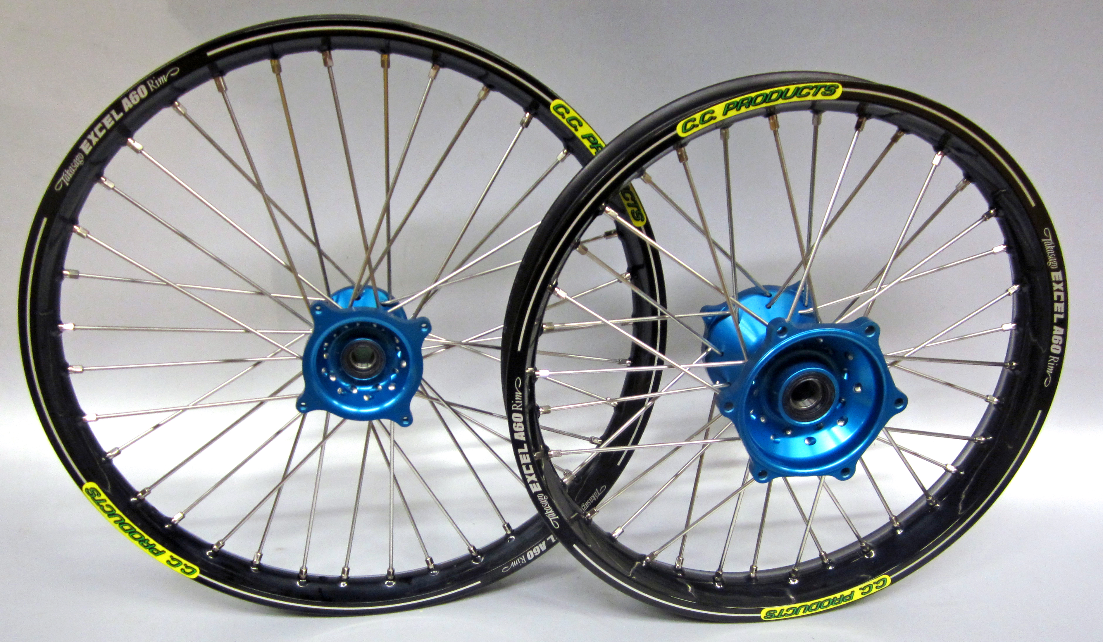 19x2,50 DRZ 400 00- Rear Wheel - 2