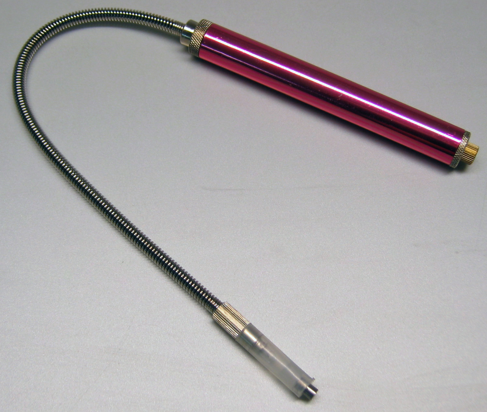 Bendable magnetic tool