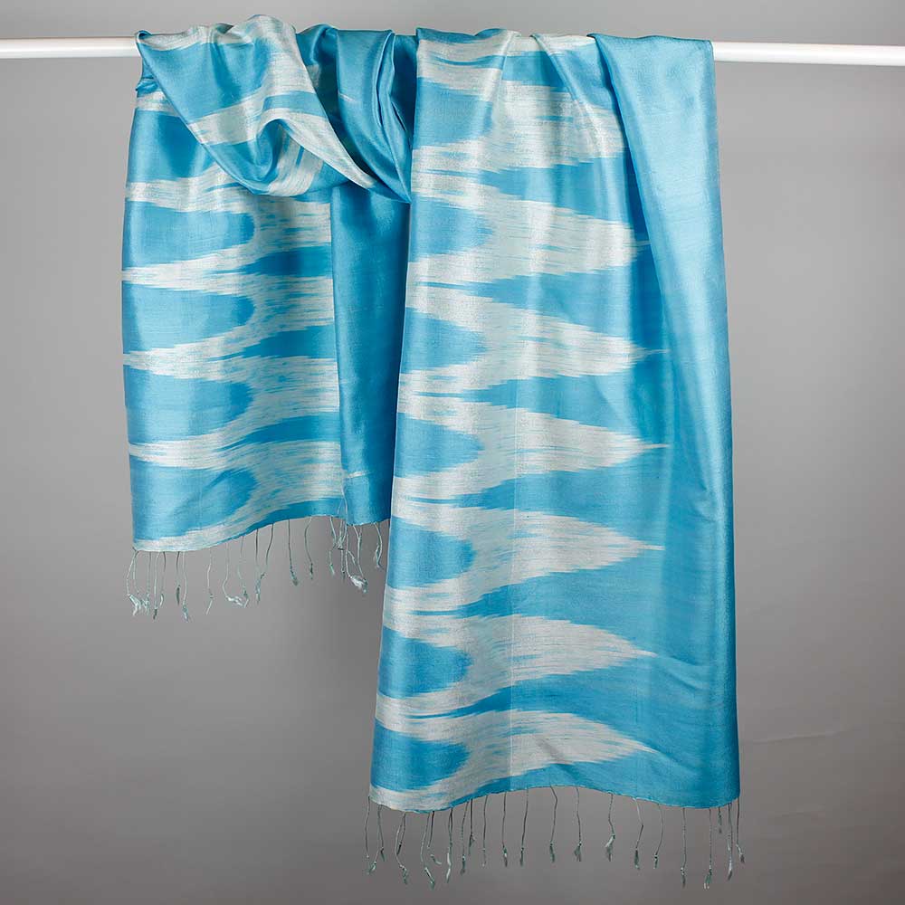 Sidensjal Ikat Zig Zag Turkos-Silvervit 2:a sort. - 2