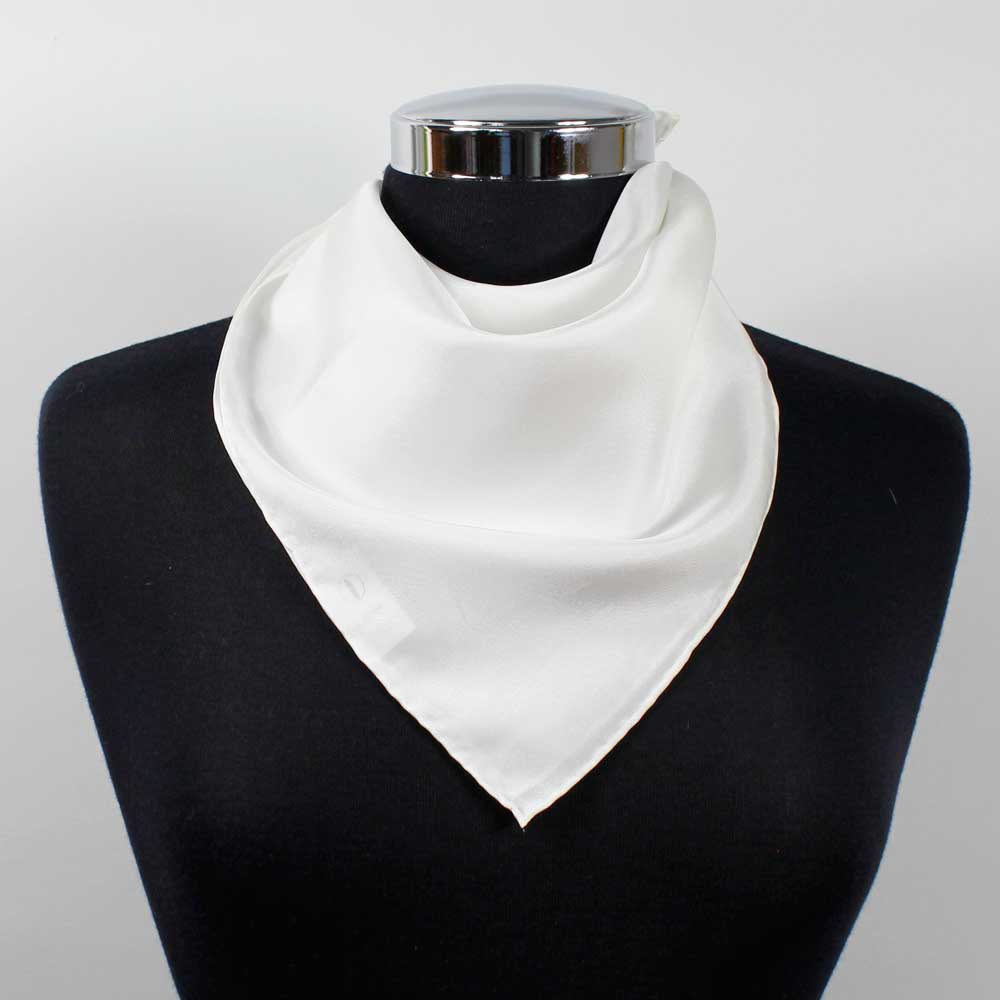 Vit Fyrkantig Sidenscarf 55x55cm. Pajsiden