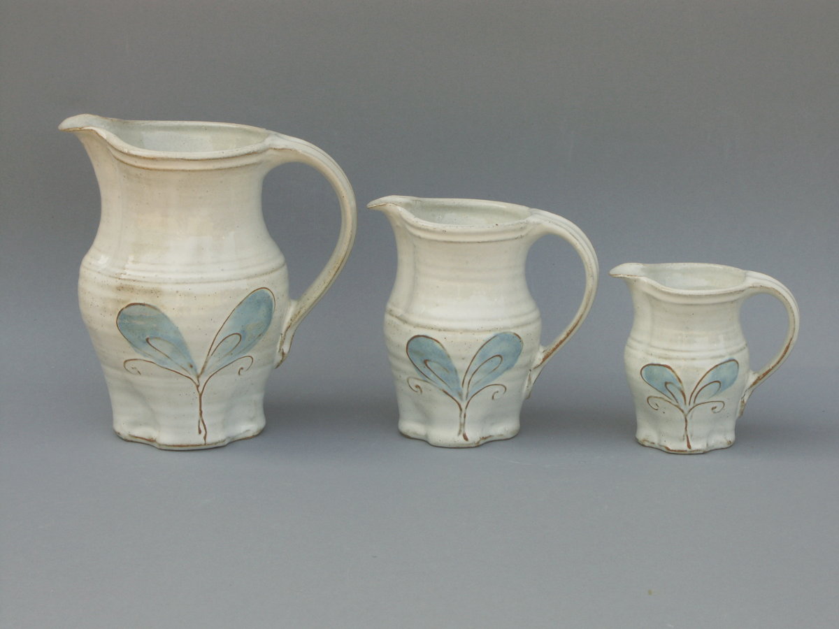 Stoneware pitcher, bluewings - 3