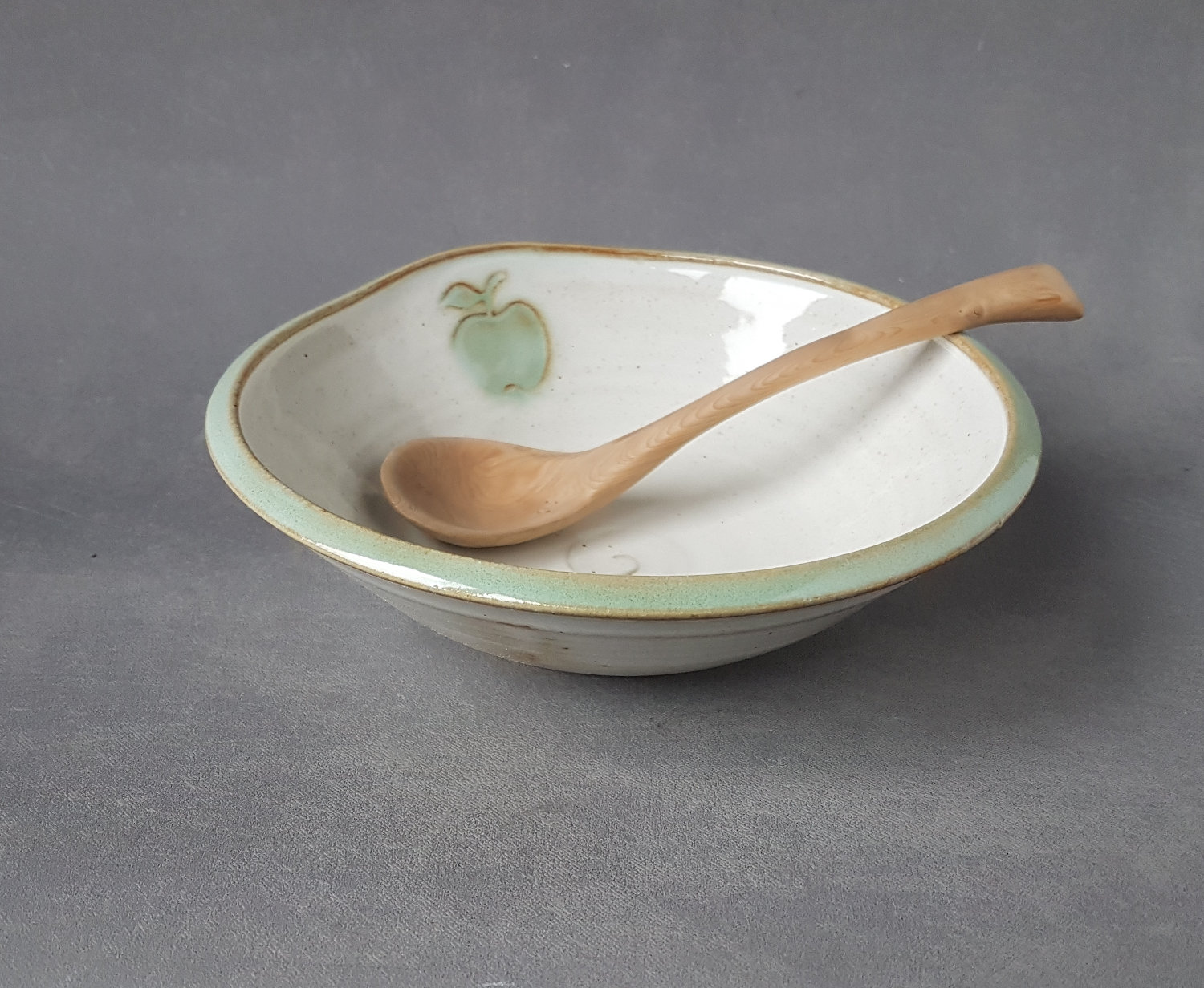Breakfast bowl apple