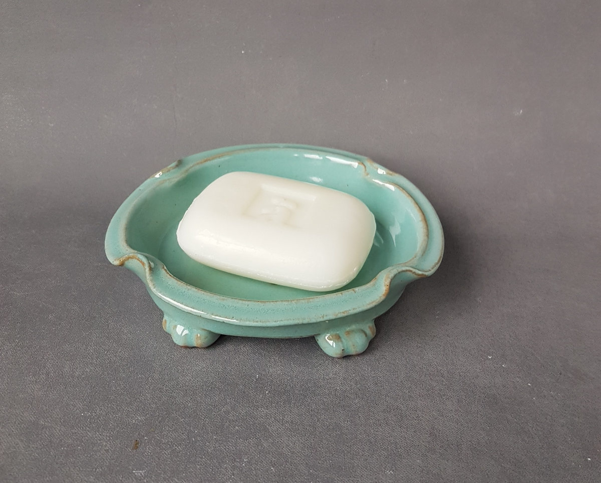 Soapdish oval with paws