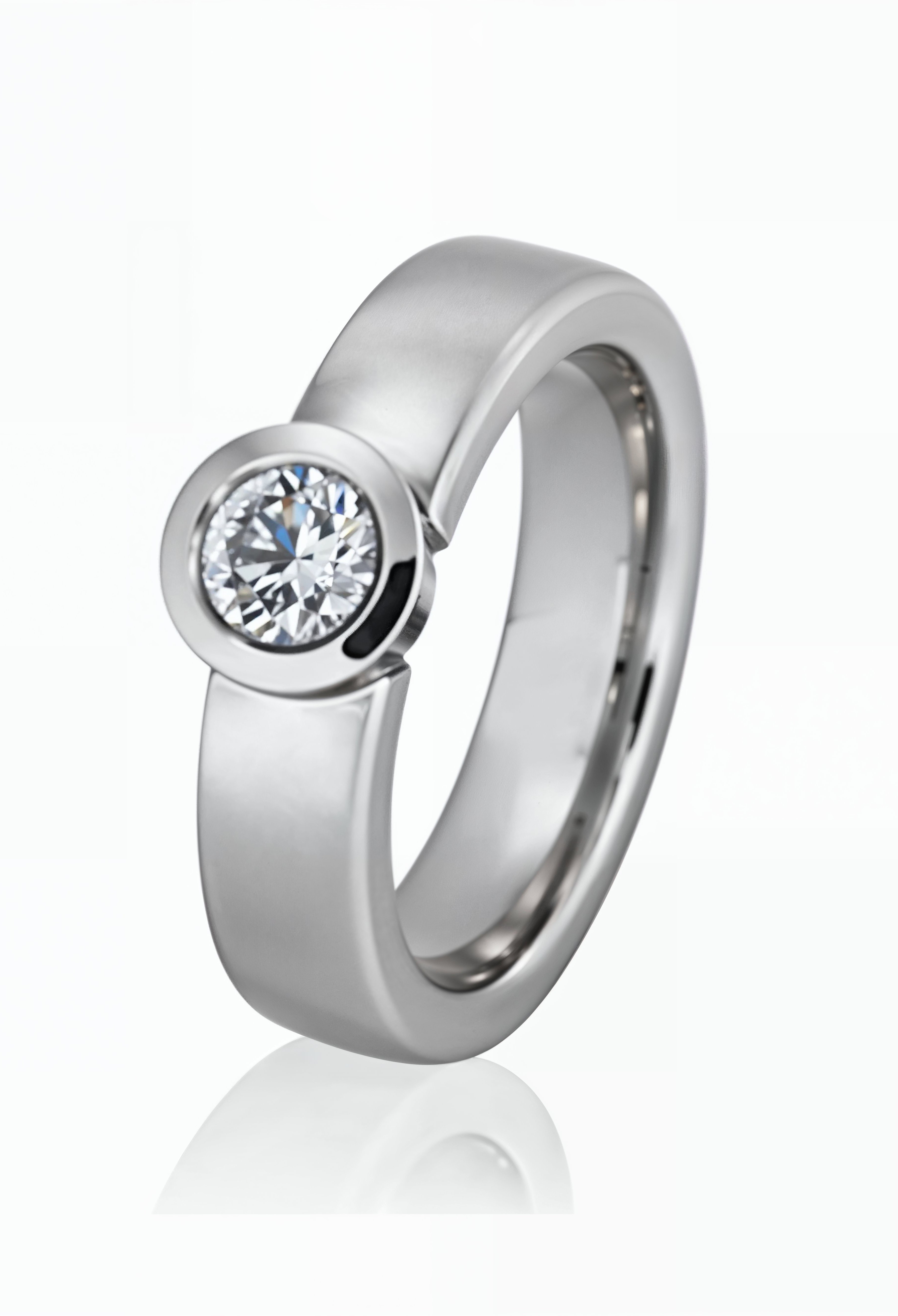 Solitaire ring 011 R&V