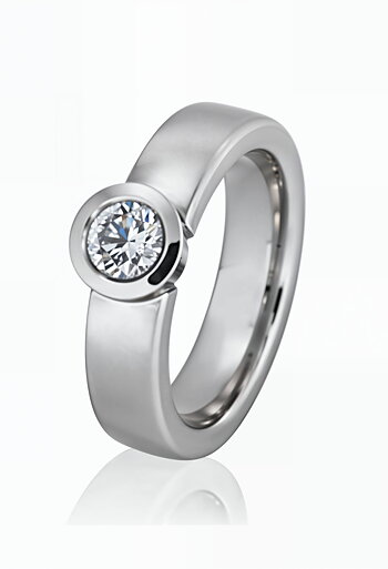 Solitaire ring 011 R&V