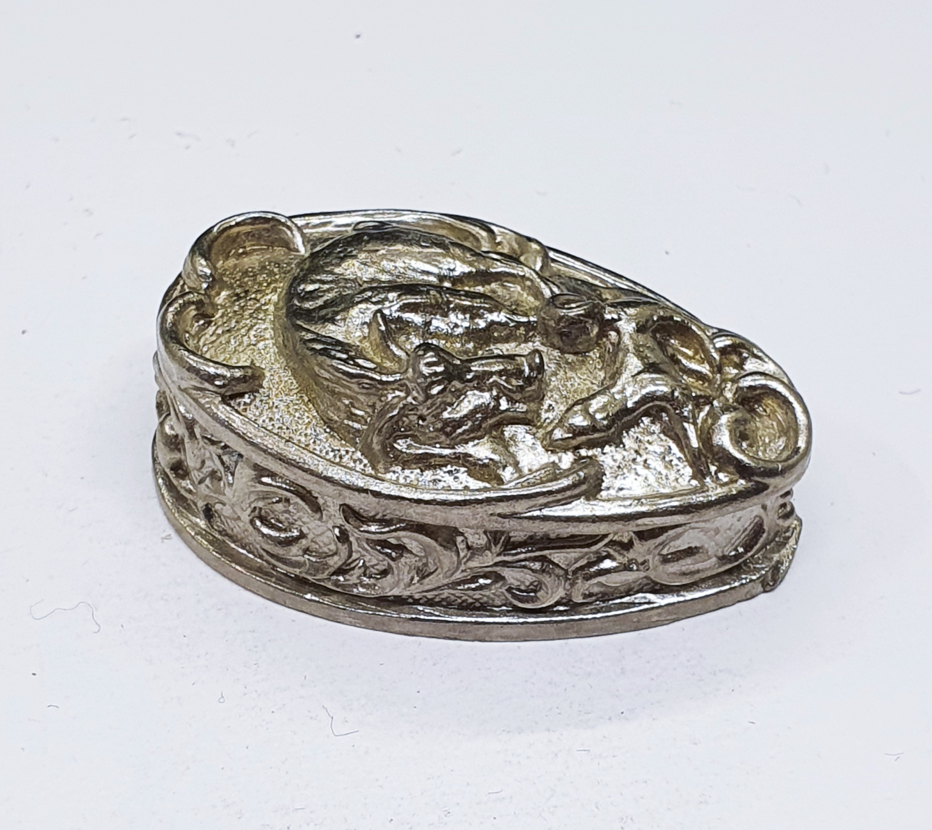 Vildsvin och Hund - nysilver - 2