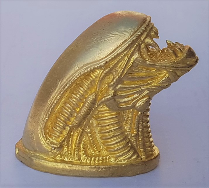 Alien - mässing - 2