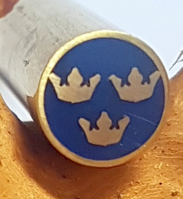 Mosaikpin 3 Tre kronor gul-blå 8 mm - Mässing