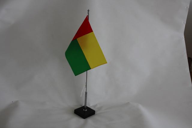 Bordsflagga Guinea-Bissau - 2