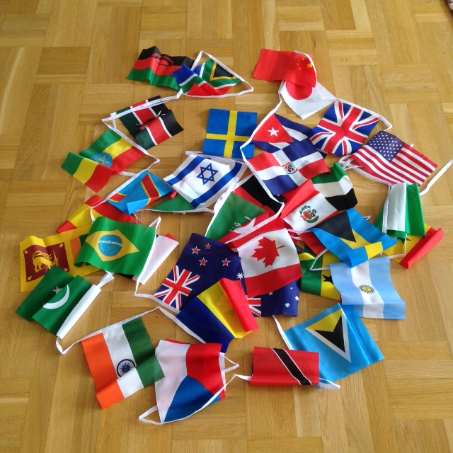 Flaggspel - 40 blandade nationer i tyg