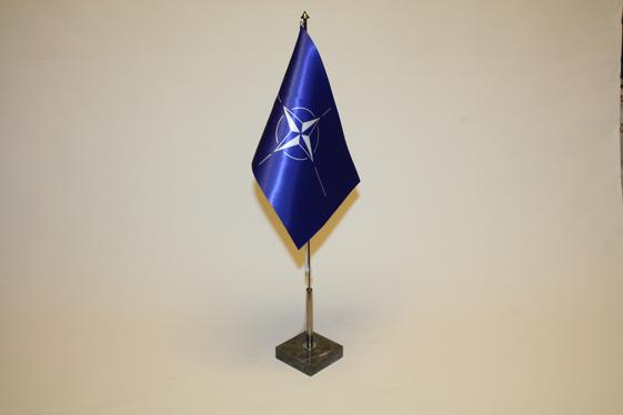 Bordsflagga NATO - 3
