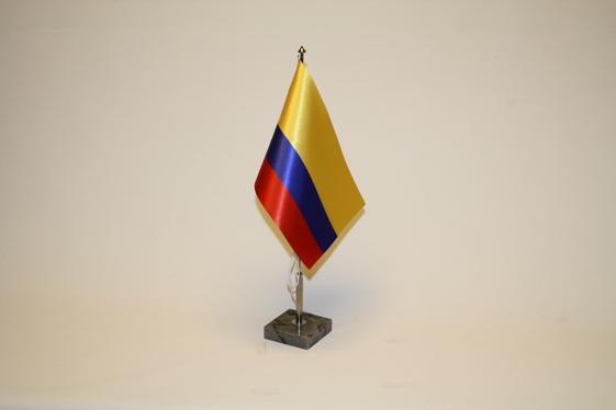 Bordsflagga Ecuador utan märke