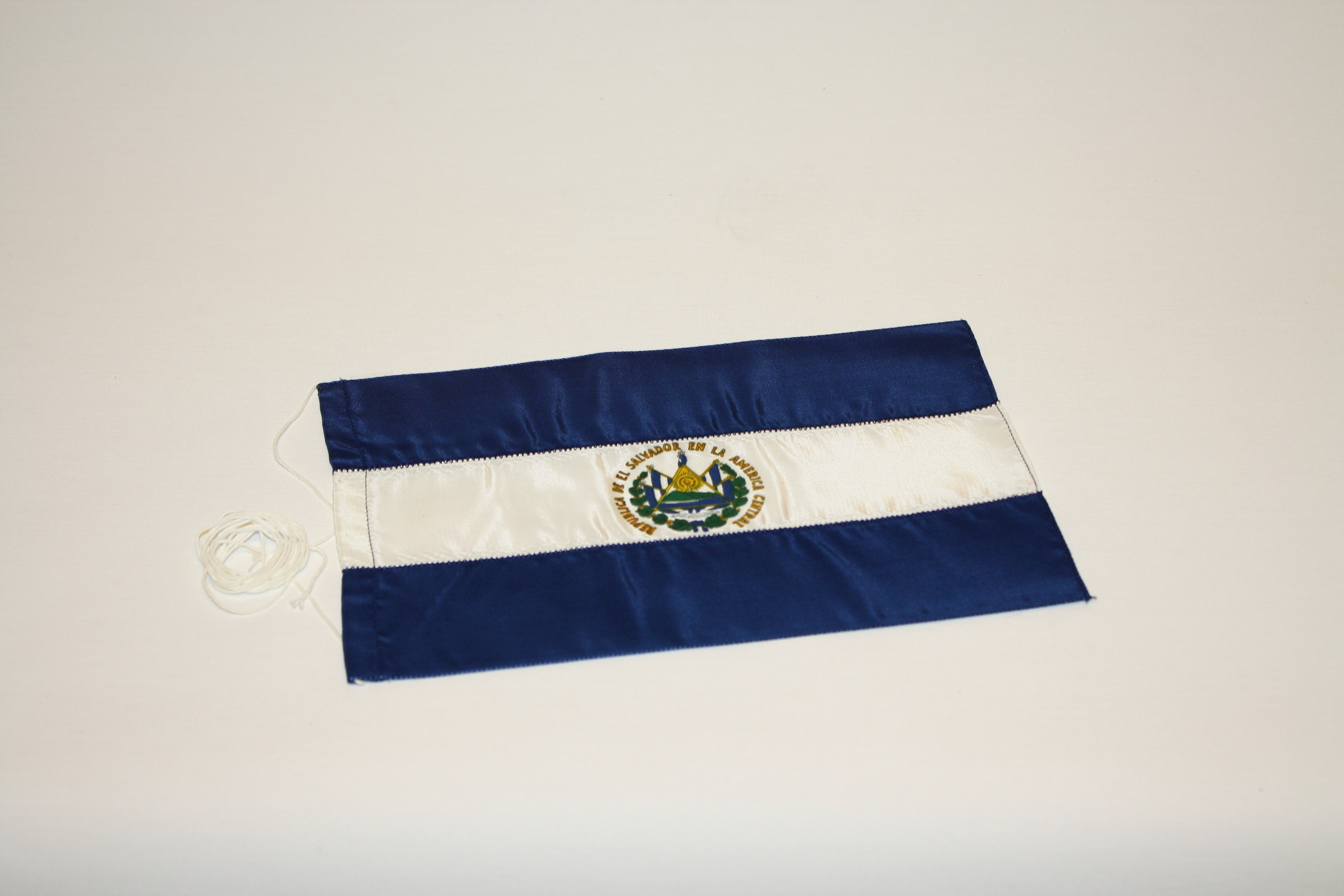 Bordsflagga El Salvador - 2