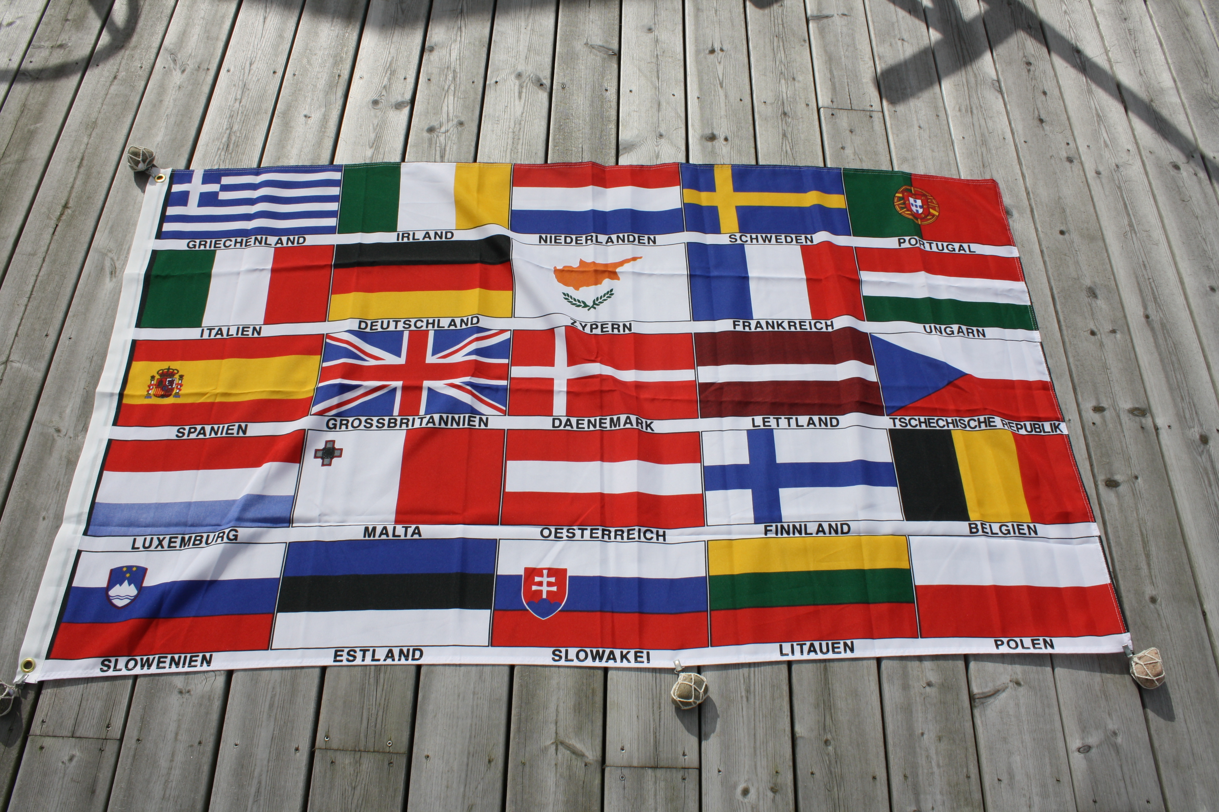 Flagga med 25 flaggor