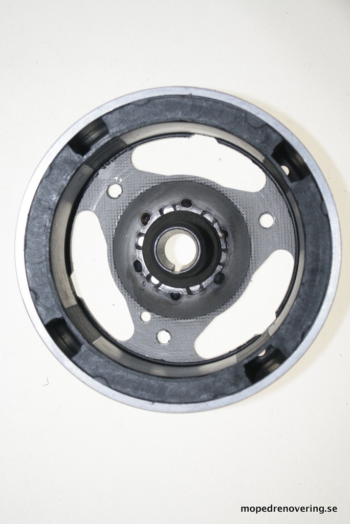 Flywheel CDI clockwise, fits our ignition systems 29980 and 29983 - 2