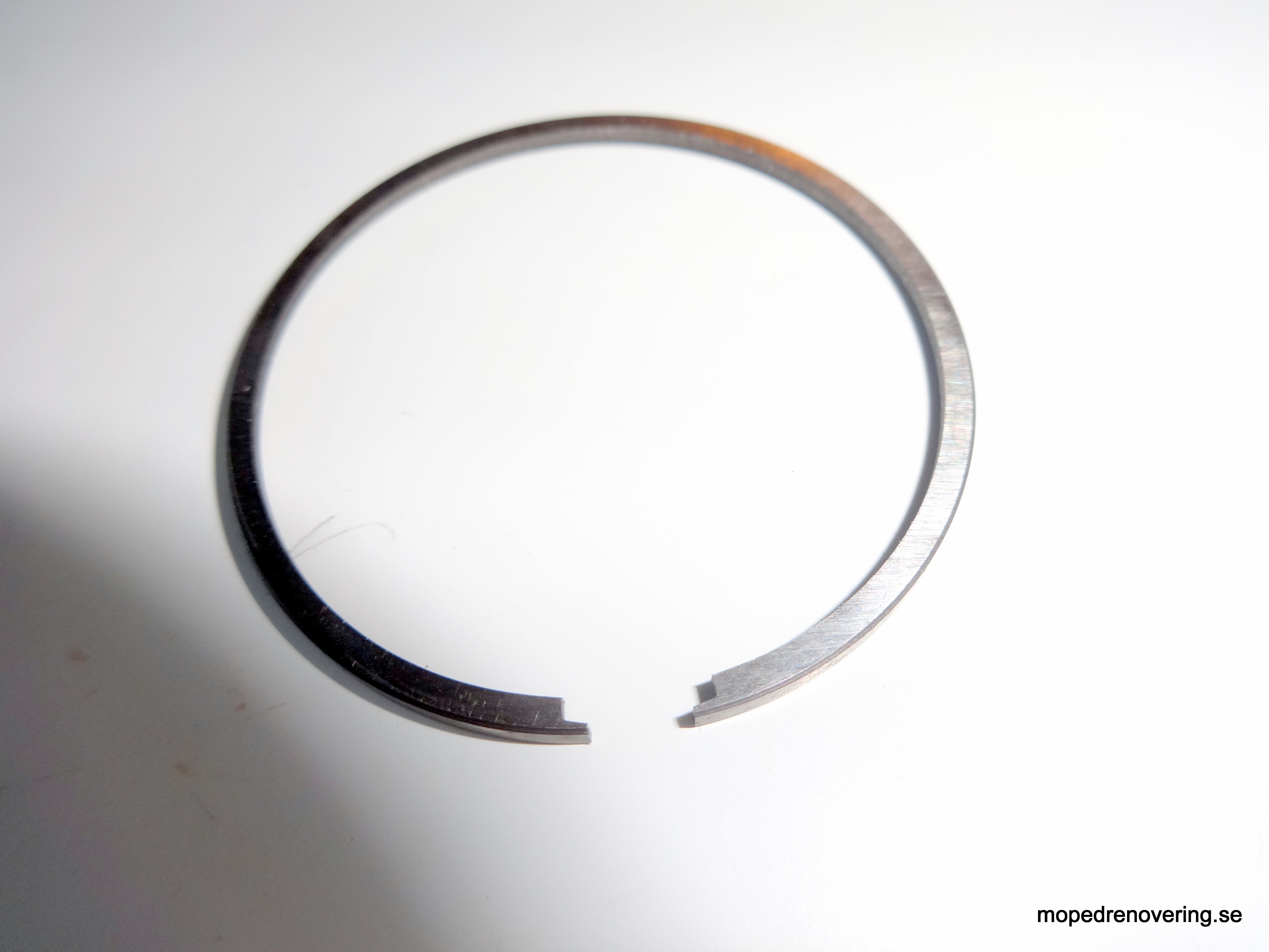 Stempelring Zündapp 39 mm L-ring. - 2