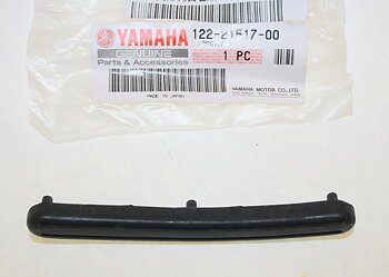 Suojavaijeri, etulokasuojalevy Yamaha FS1 - OEM
