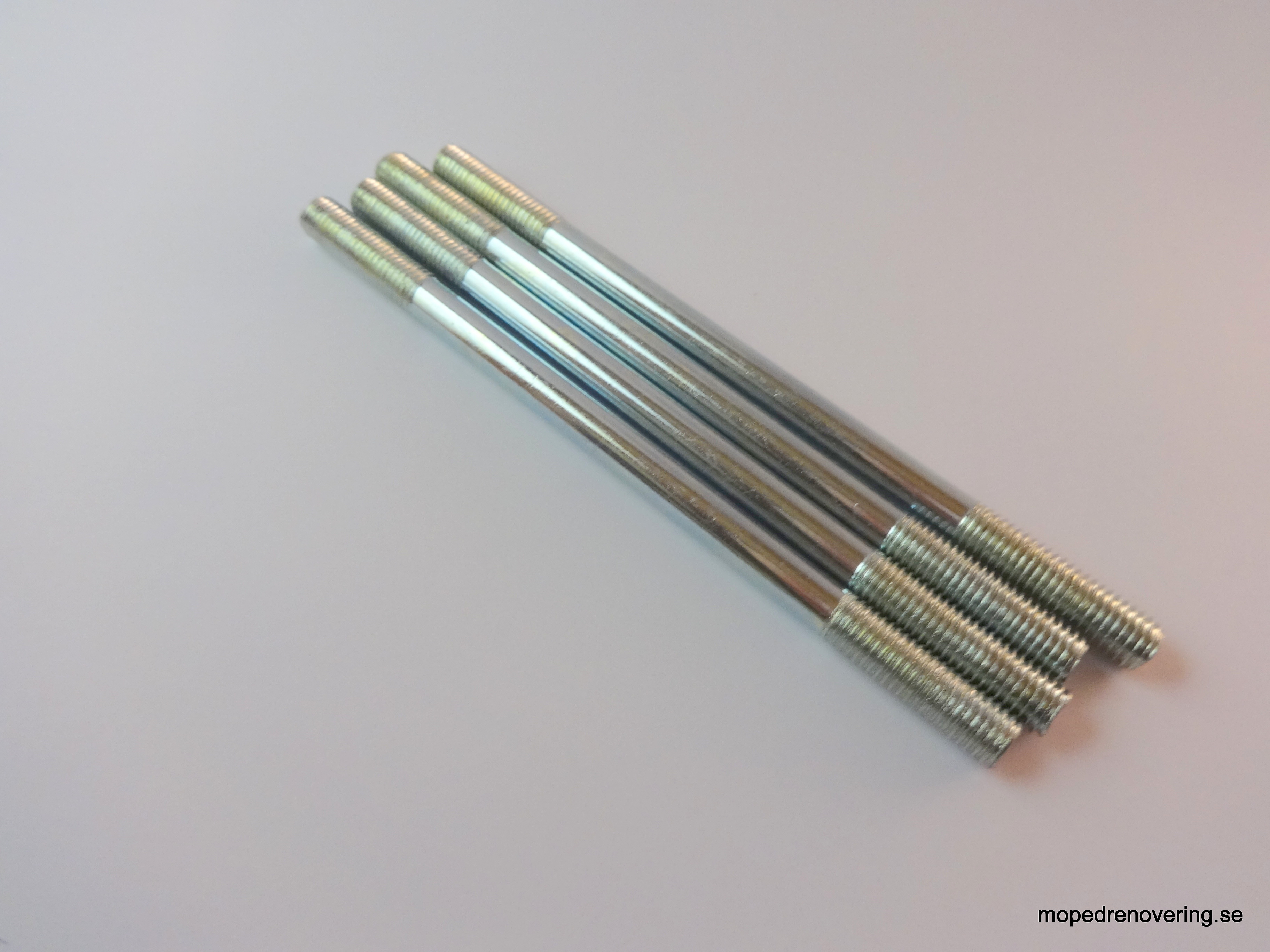 Studs bolt M7x120, 4 stk/pakke. - 2