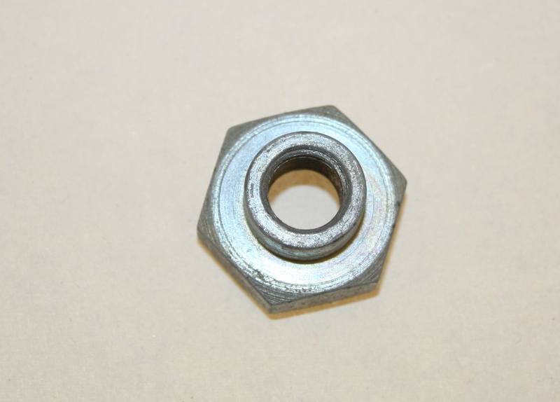 Axelmutter 86-016-136 3/8 26 gäng Framhjul Husqvarna Novolette 3611 NOS - 2