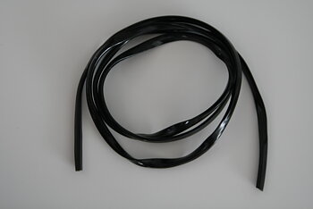 Cable cover black for 2-4 electrical cables. ca 6 mm, 5 meters