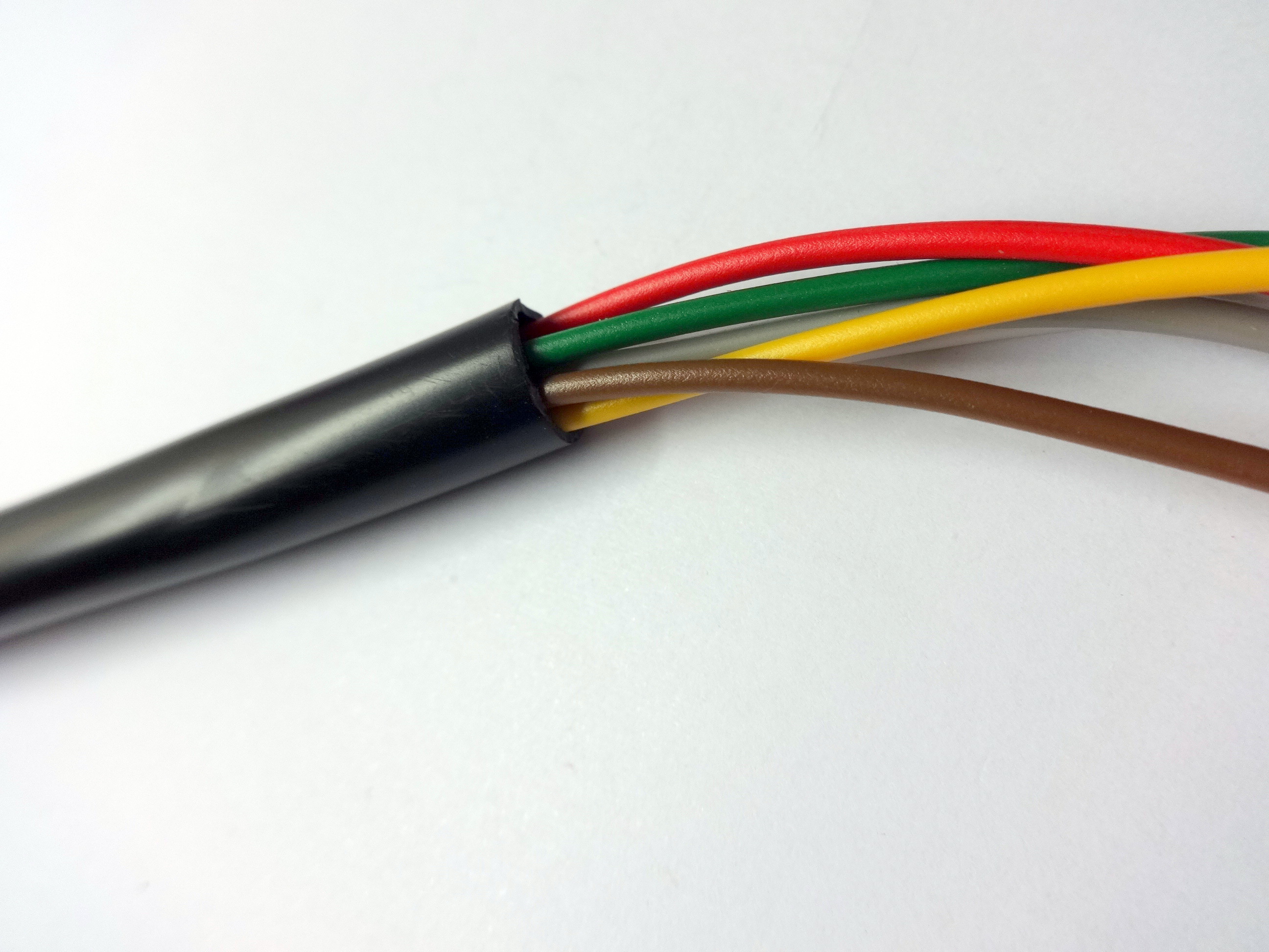 Electrical wire cover Black for 58 cables 8 mm, 2,45 meter