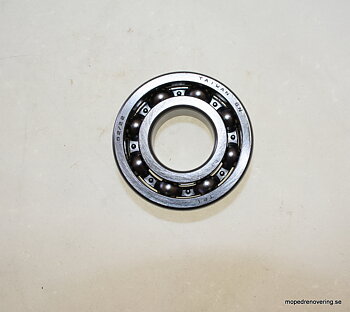 Ball bearing 62/22