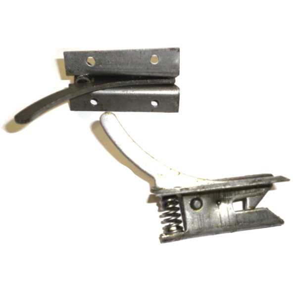 011166 Lock for engine cover Vespa NOS