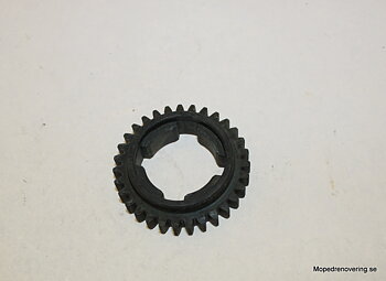 Gear wheel 3: 3 VXL Husqvarna Flinta. For 17 mm output shaft. NOS
