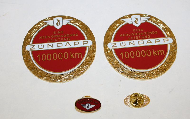 Säiliön tunnus 100.000 km, sis. 2 kivijälkeä. Niille, jotka ovat ajaneet Zündappillaan hyvin pitkään. - 2