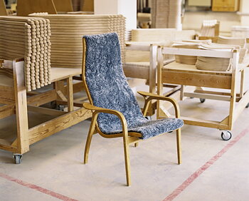 Lamino Armchair (Oiled oak/Sheepskin Sahara) - Quickship - Swedese