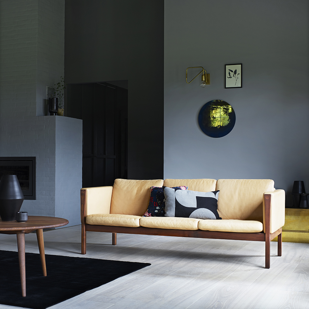CH163 Sofa Walnut - Carl Hansen & Søn - 9