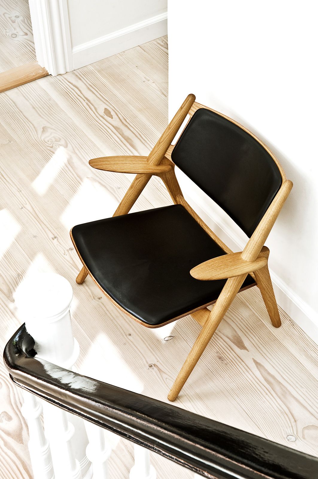 CH28P Lounge chair - Carl Hansen & Søn - 5