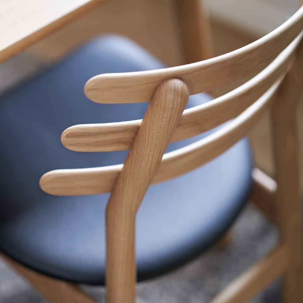 J48 Chair - 12