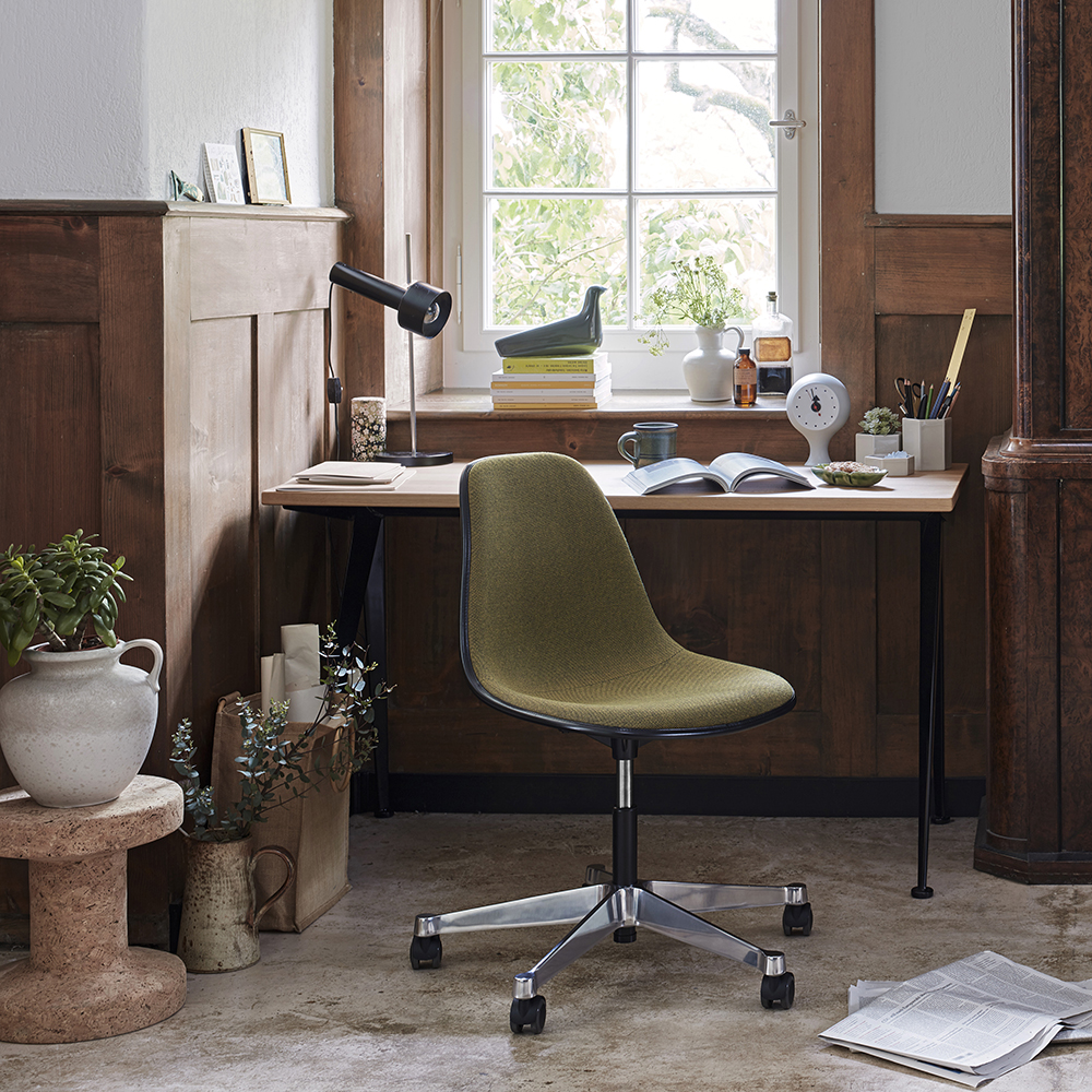 Eames Plastic Chair RE PSCC Office chair (front upholstered) - Vitra - 2