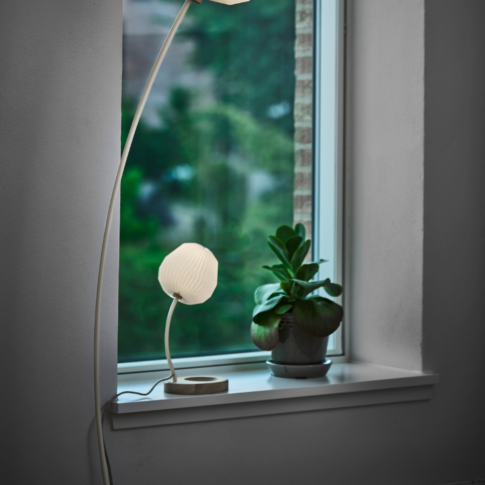 Modell 330 The Bouquet bordslampa - LE KLINT - 4