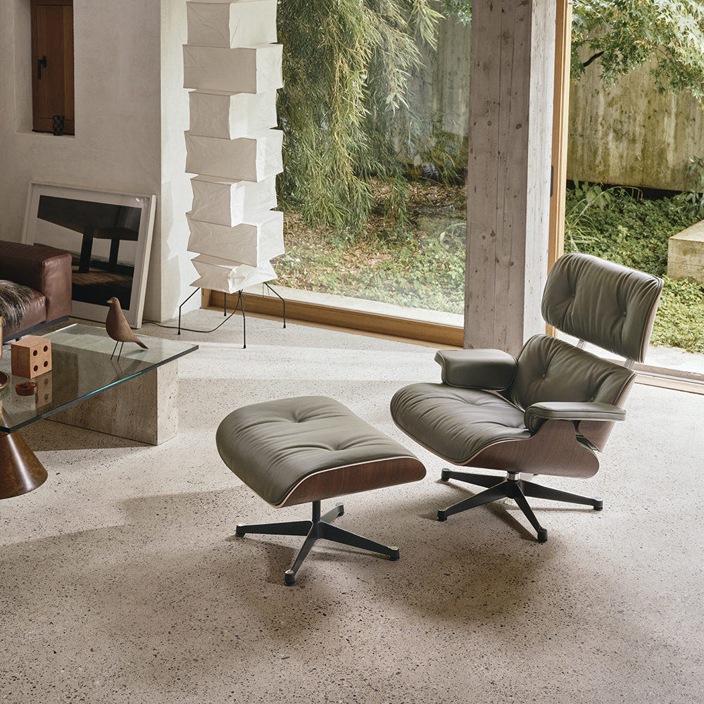 Eames Lounge Chair Fåtölj - Walnut Natural (läder) - Vitra - 9