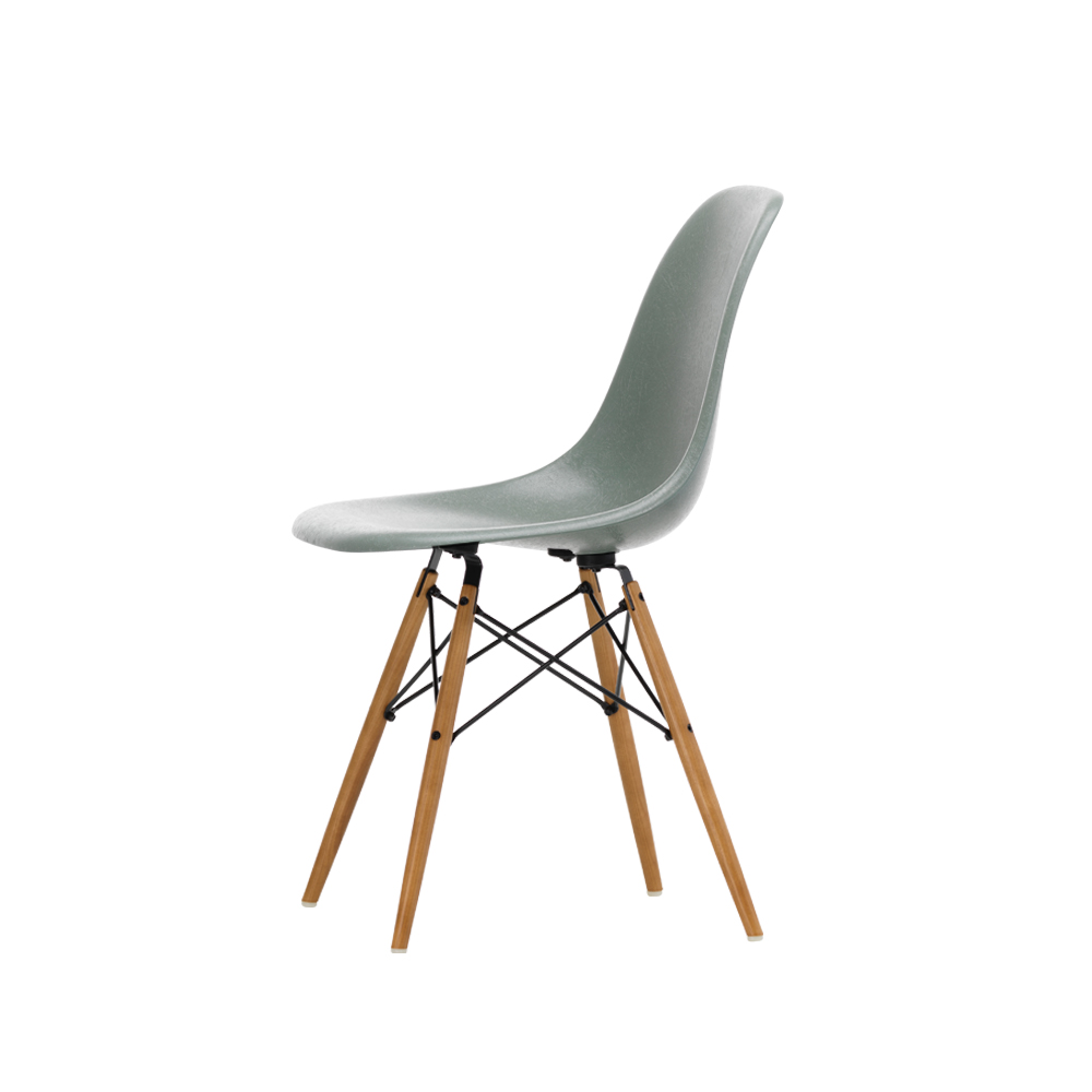 Eames Fiberglass Chair DSW - Vitra - 10