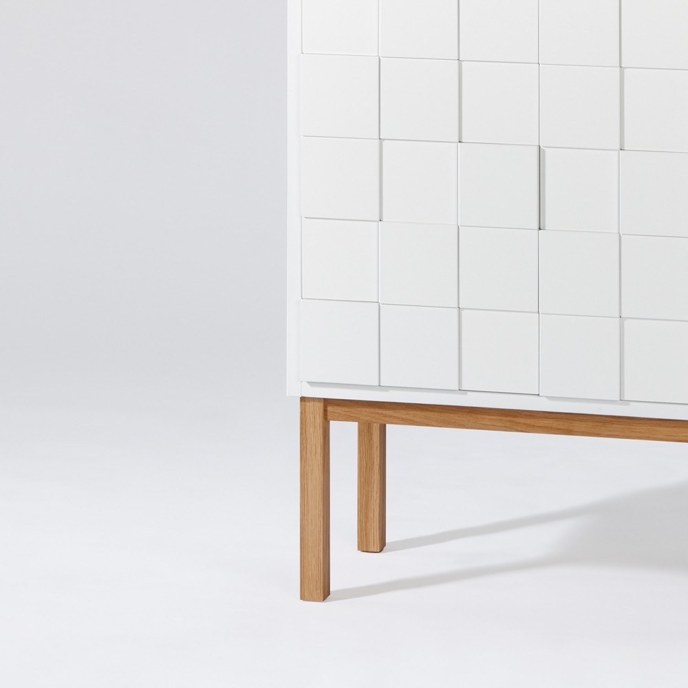 Collect 2010 Low Cabinet - A2 - 4