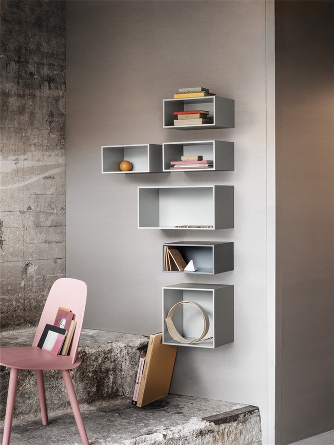 Stacked 2.0 Hyllsystem Medium Ek med Ljusgrå baksida  - 5