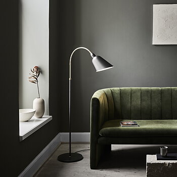Bellevue AJ7 Floor lamp Black/Brass - & Tradition