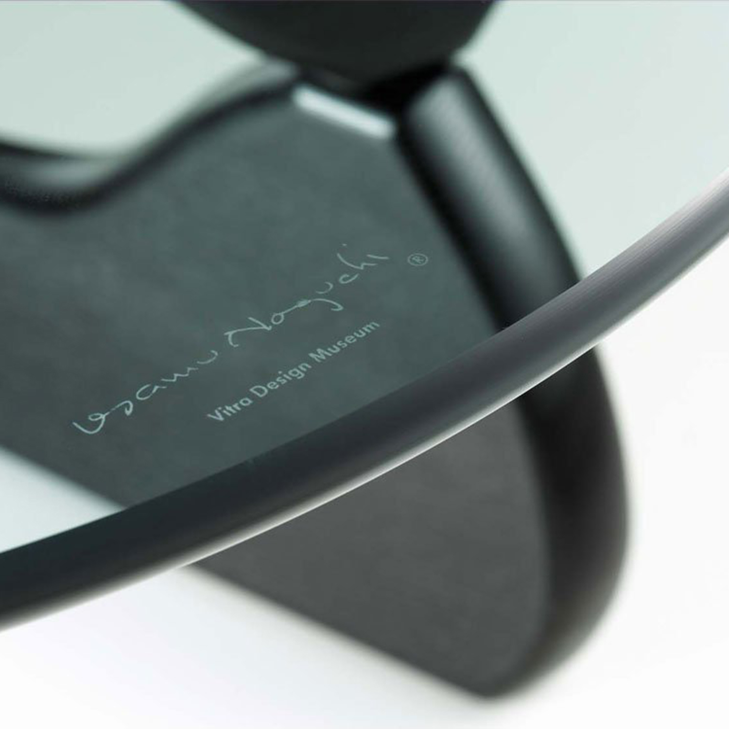 Noguchi Soffbord svart ask - I lager - VITRA - 3
