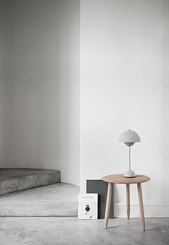 Flowerpot VP3 Table lamp (Matt White)- In stock - &Tradition