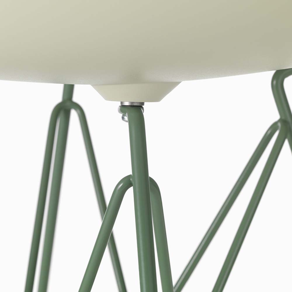 Eames Plastic Side Chair RE DSR (Colours)- Vitra - 9