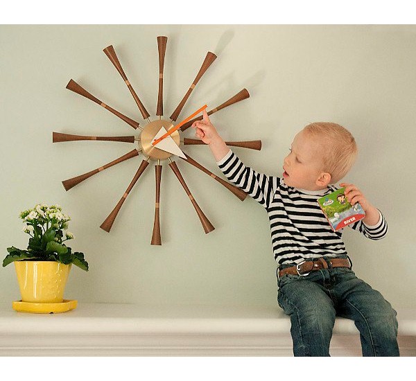 Spindle Wall Clock (Walnut) - Vitra - 6