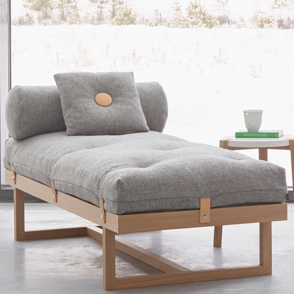 Stay Day bed A2 - 2